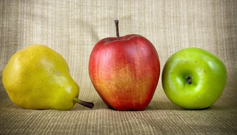 free-photo-of-apple-and-pears